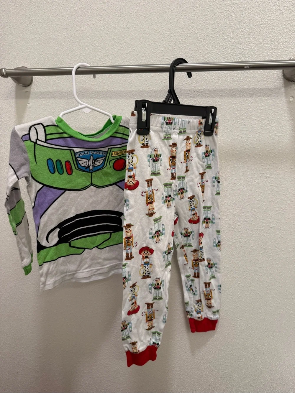 5T Disney Toy Story Buzz Lightyear & Woody Pajama Set - Green, White & Red